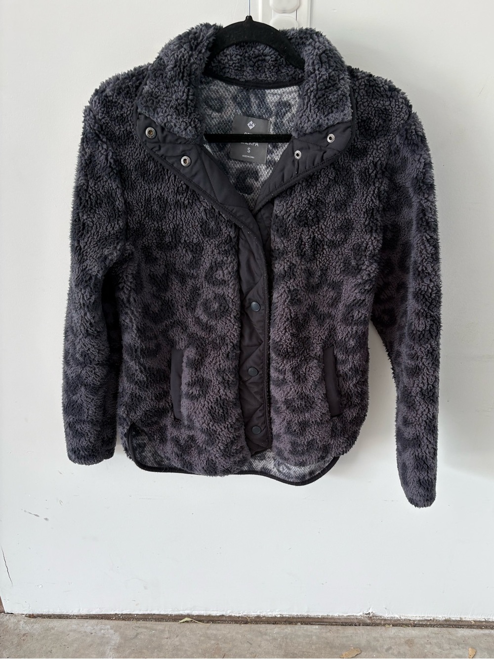 Cozy Sherpa Leopard Cheetah Print Gray Fleece Jacket Size S Y2K
